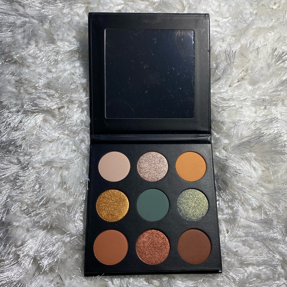 Kylie Cosmetics Blue Honey Palette